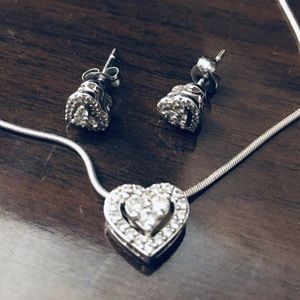 14k wt gold/ diamond pendant/earrings Kay Jewelers